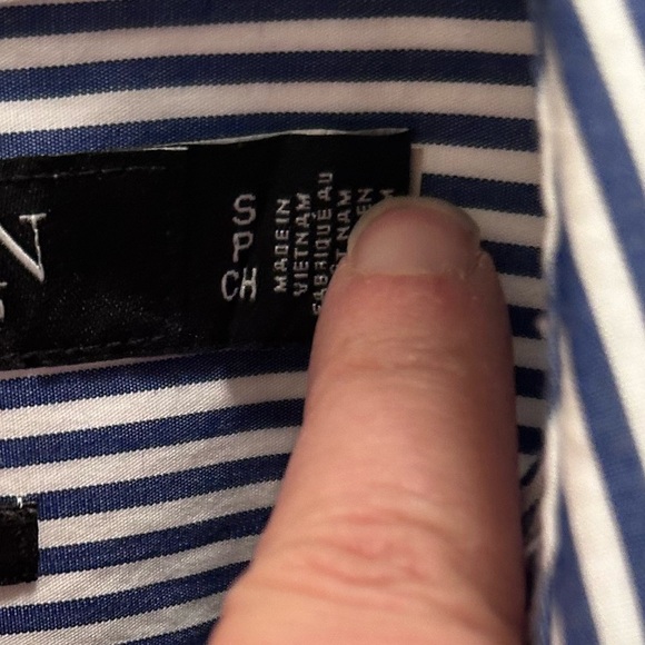 Lauren Ralph Lauren White w/Navy Blue Stripe Fitted Button Down Top. Size S - Picture 5 of 7